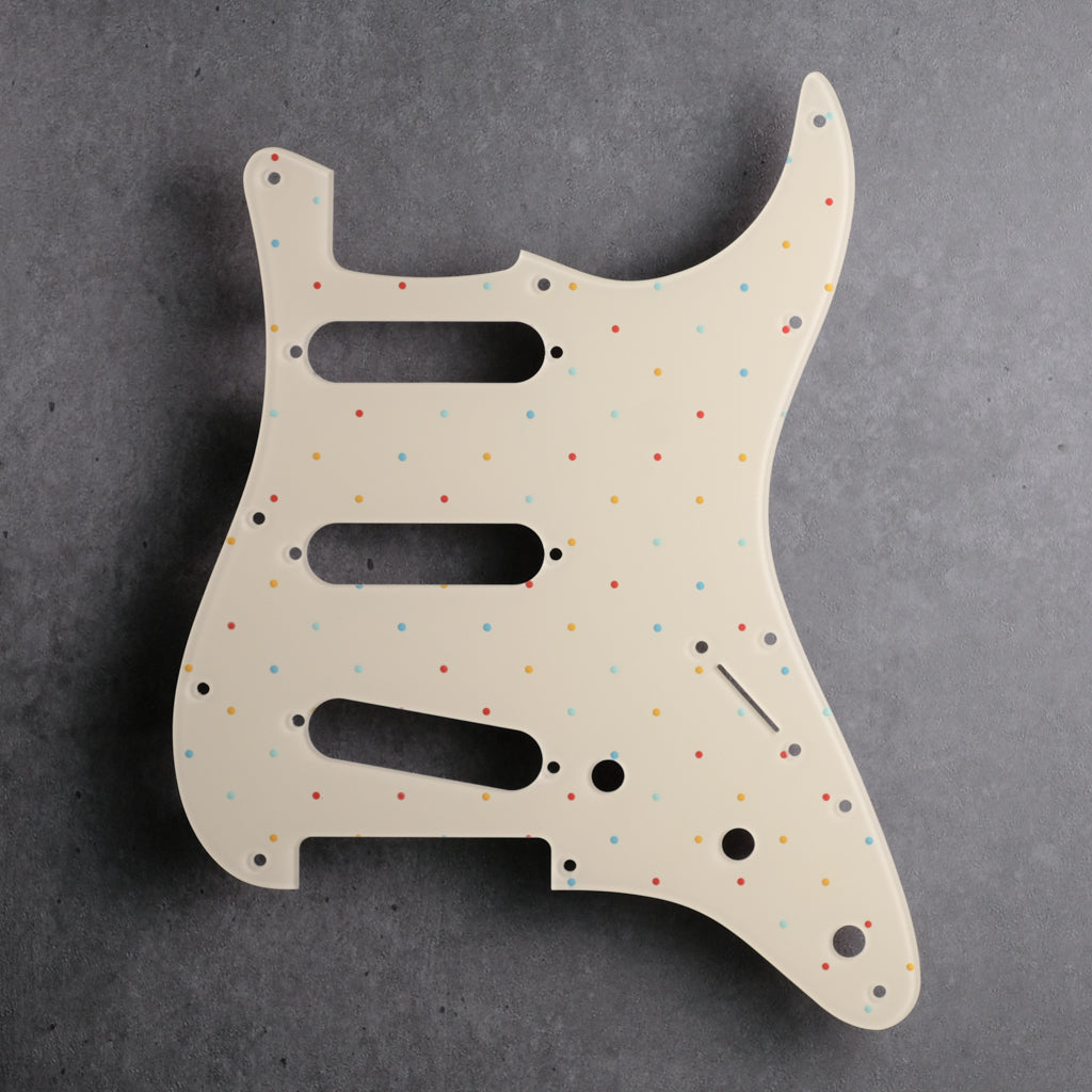 Dots at the Beach - Stratocaster Pickguard - Ivory - Special Edition