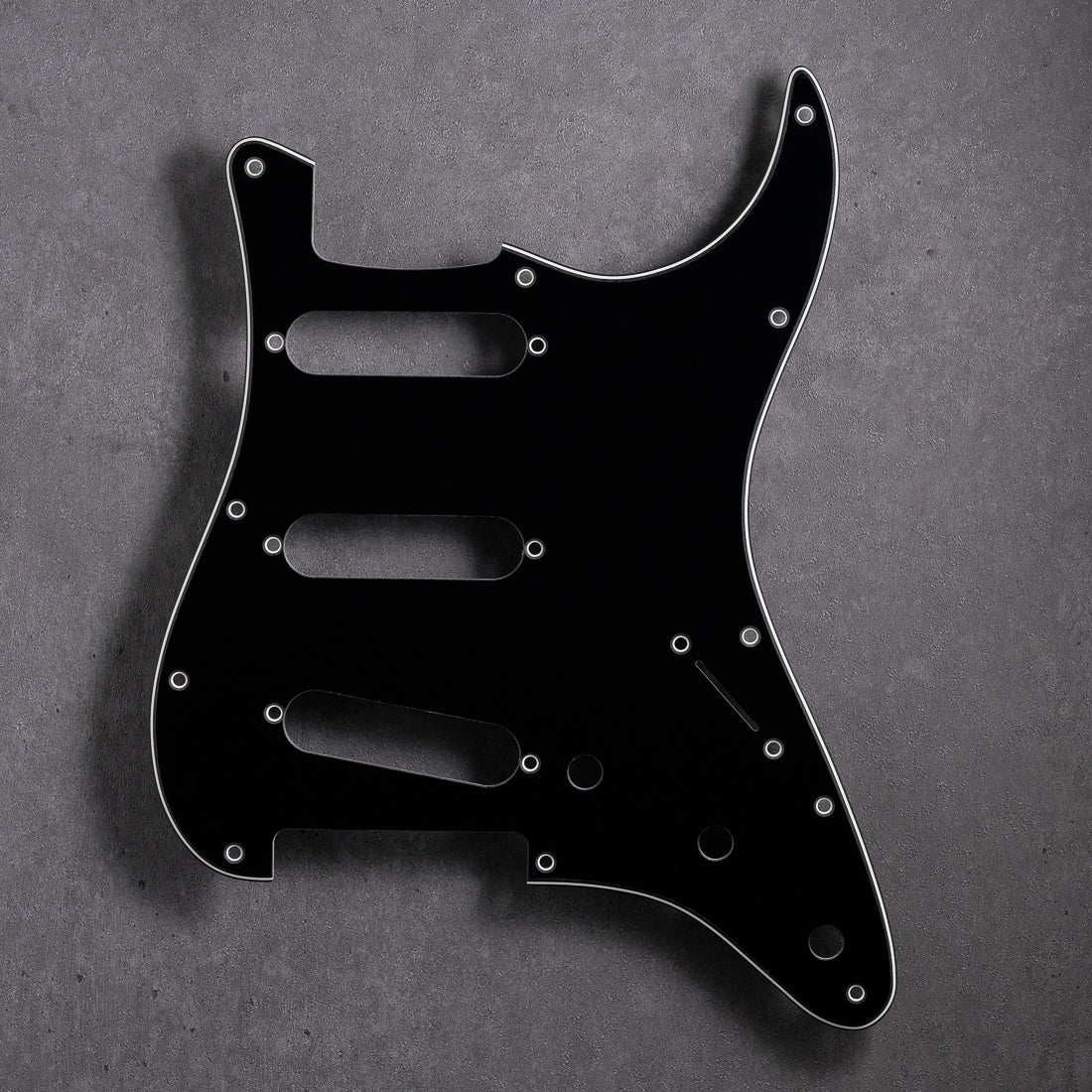 Black/Parchment/Black - Stratocaster Pickguard - 3-ply Vinyl