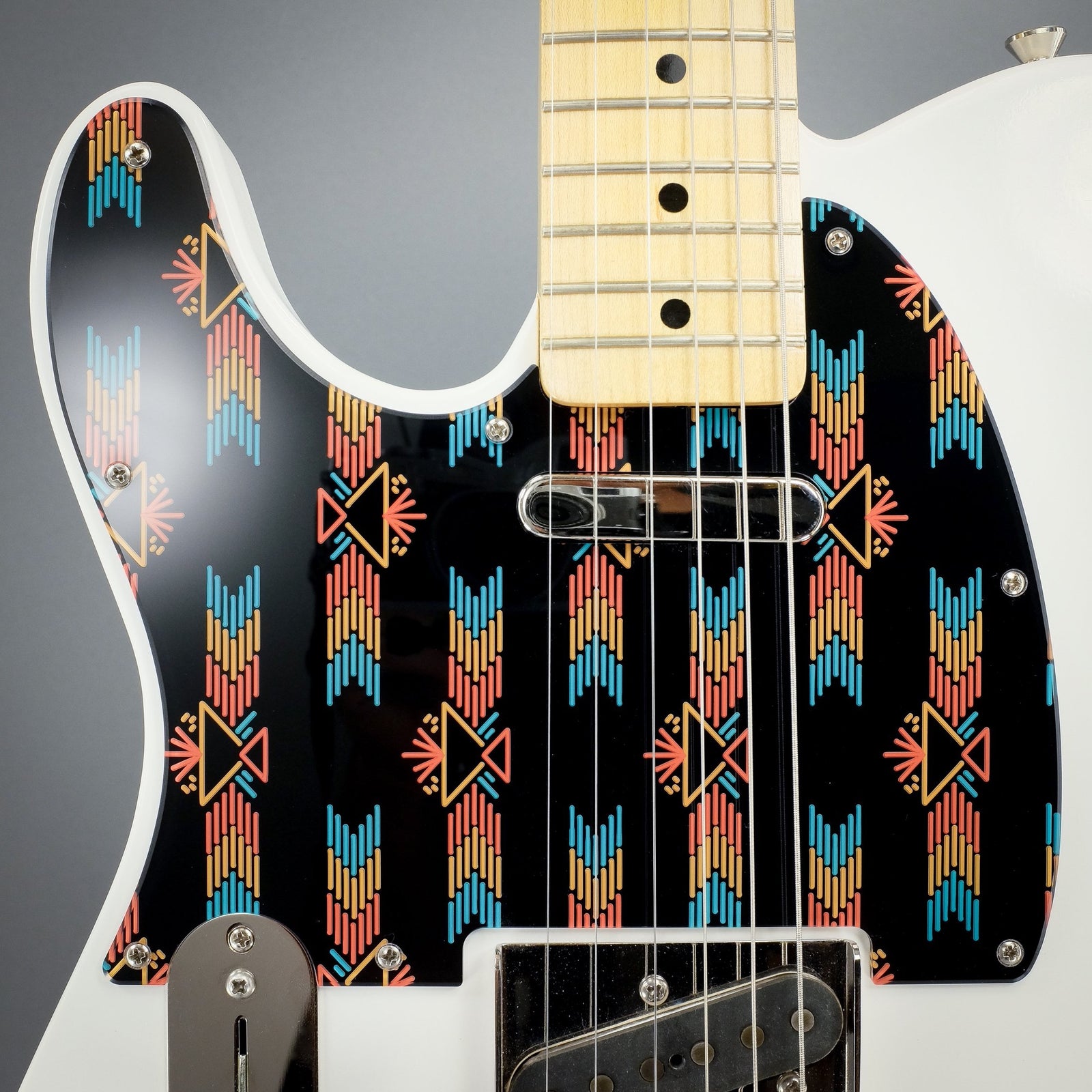 Redtail - Left-handed Telecaster Pickguard - in Black