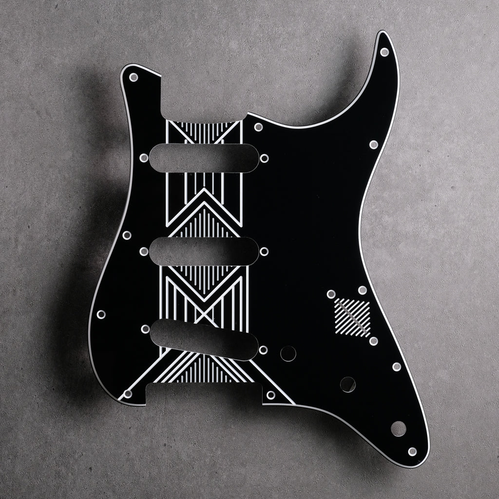 Broken Arrow - Stratocaster Pickguard - Black/White/Black