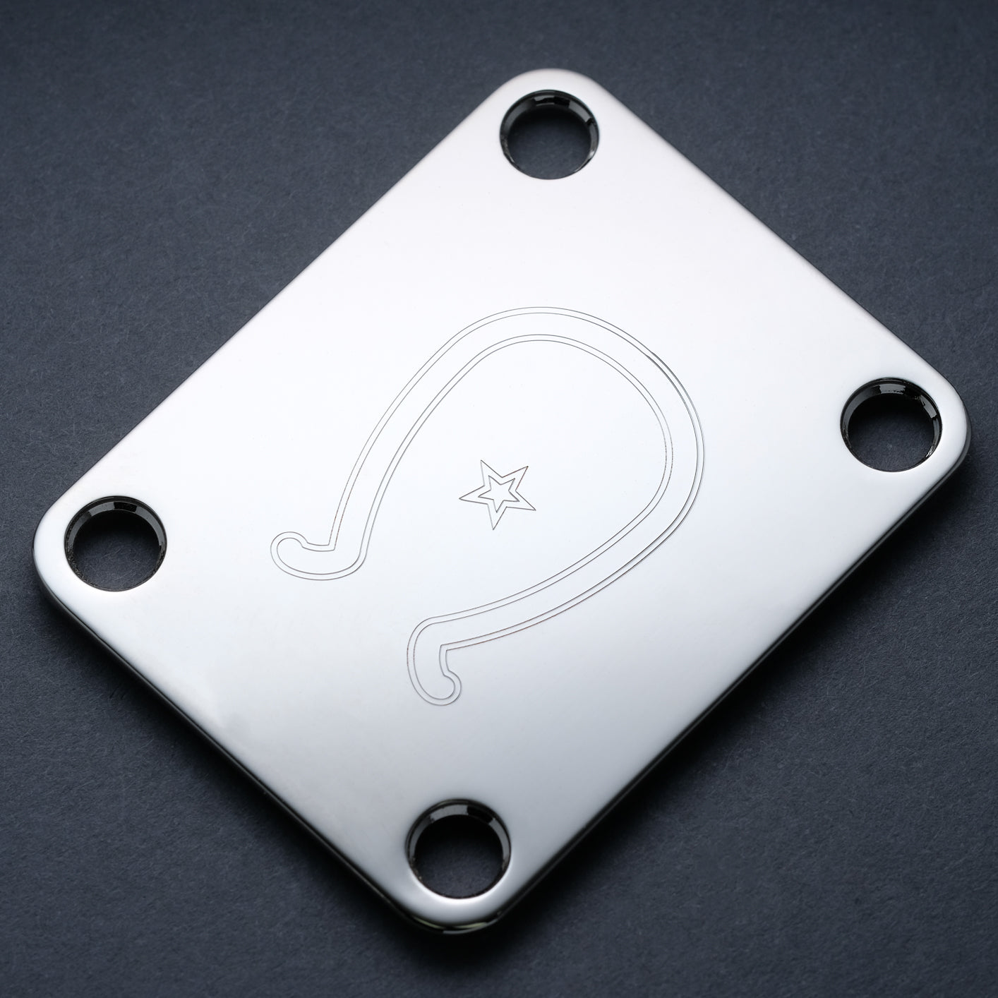 LUCKY STAR - Engraved Neckplate - Nickel