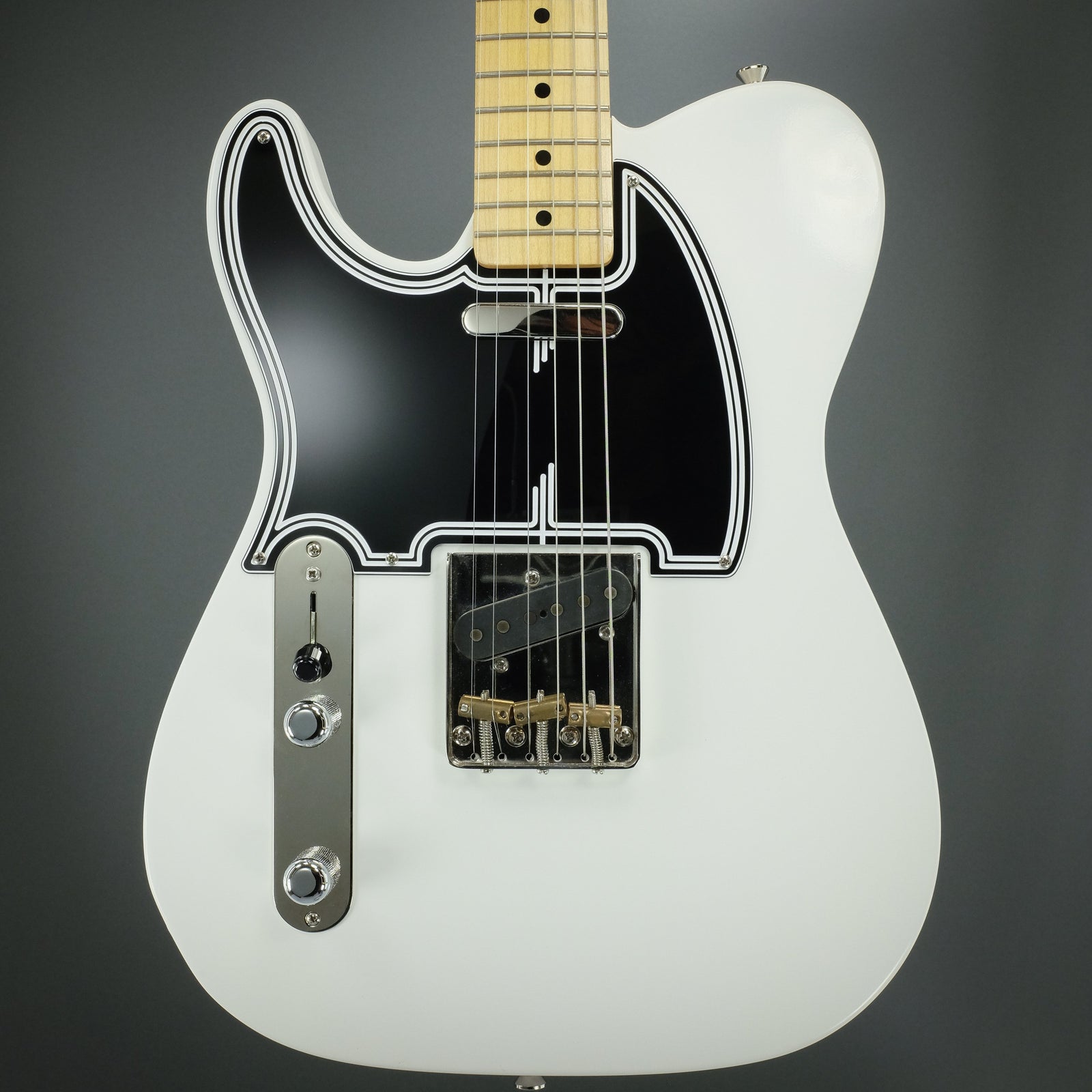 Streamline - Left-handed Telecaster Pickguard - Black/White/Black