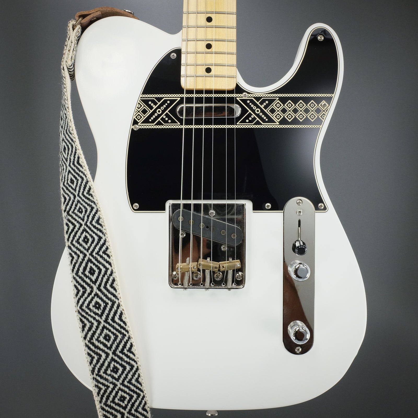 The Bandit - Telecaster Pickguard - Black/Cream/Cream