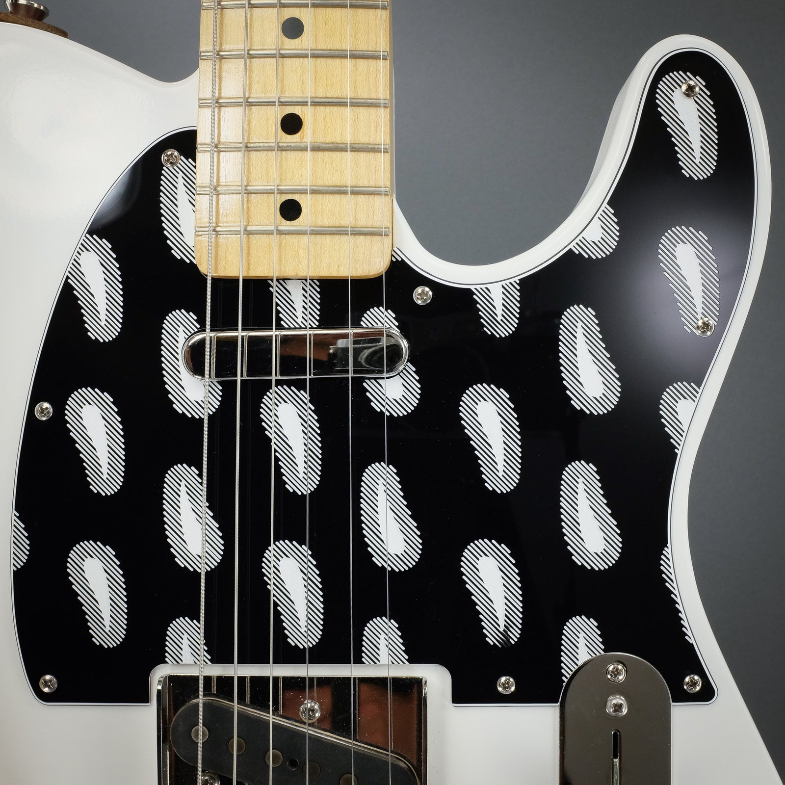 Proto Paisley - Telecaster Pickguard - Black/White/Black