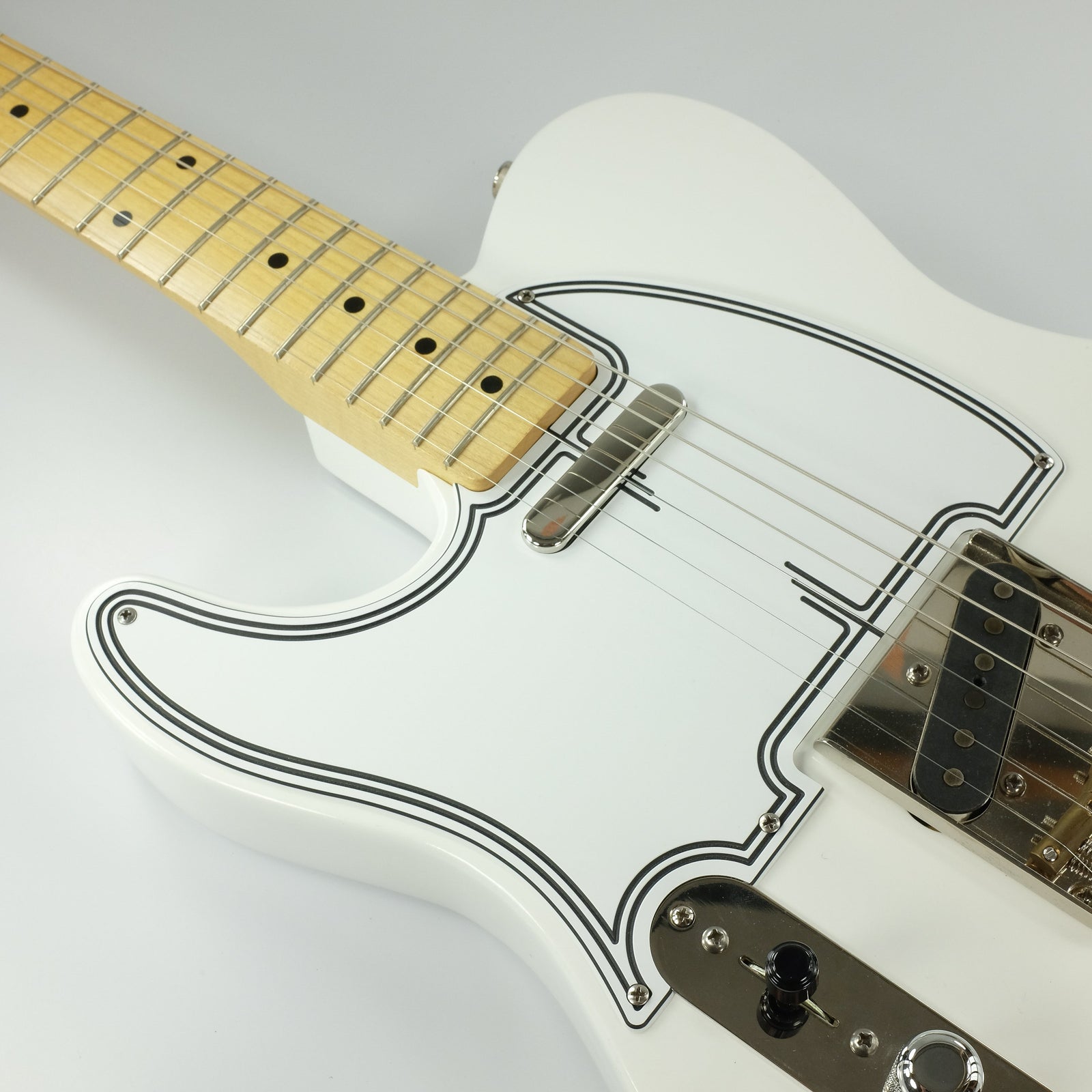 Streamline - Left-handed Telecaster Pickguard - White/Black/White