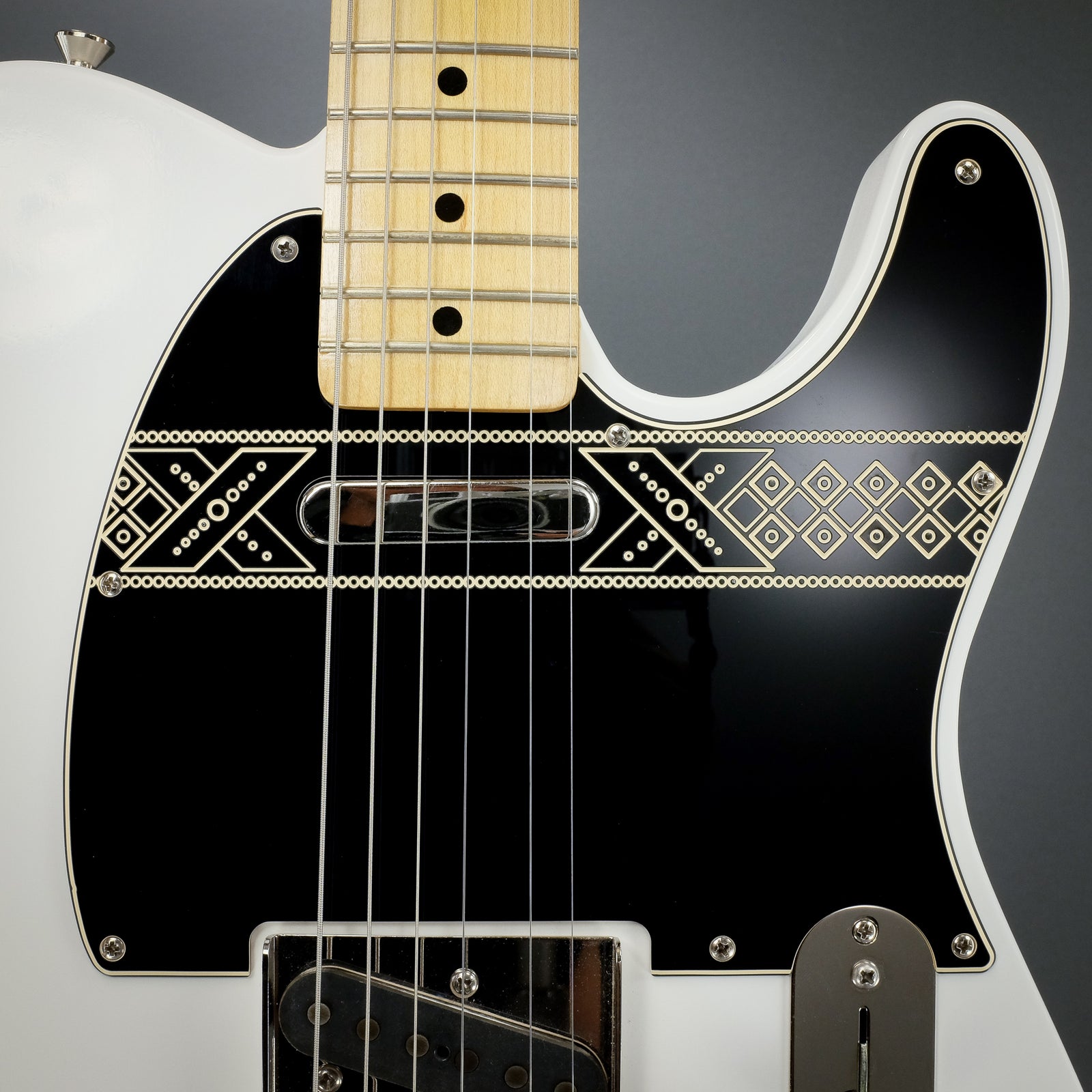The Bandit - Telecaster Pickguard - Black/Cream/Cream