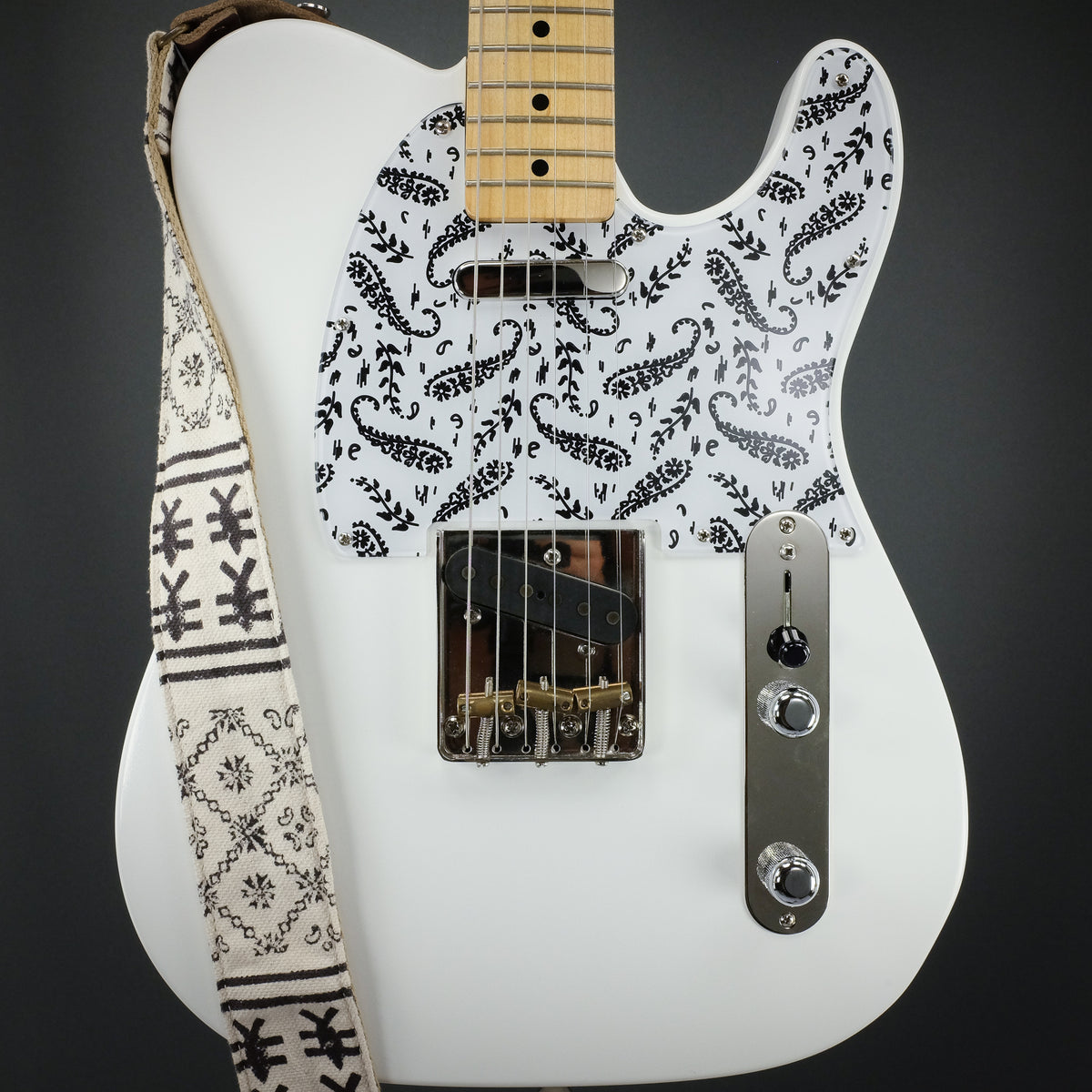 Kashmir - Telecaster Pickguard - Black on White