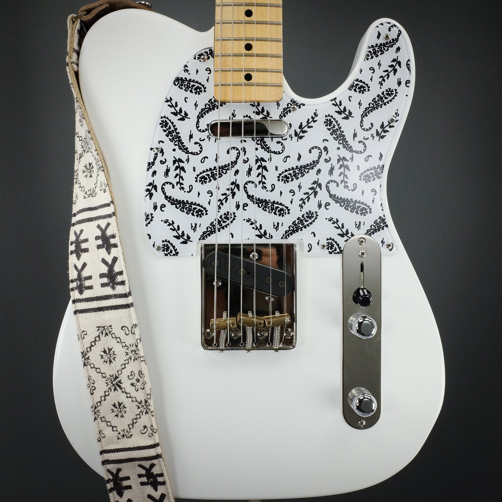 Kashmir - Telecaster Pickguard - Black on White