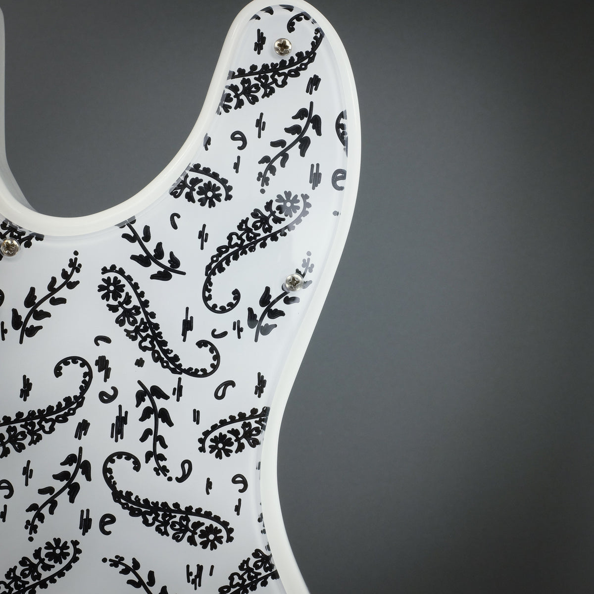 decoboom-engraved-pickguard-telecaster-kashmir-white